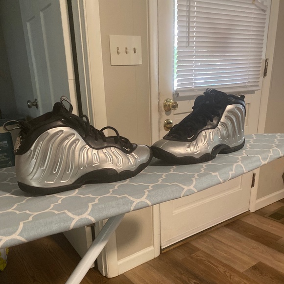 Nike Foamposite (Chrome) - Picture 3 of 4